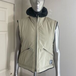 Cold as ice reservable faux fur vest women size small